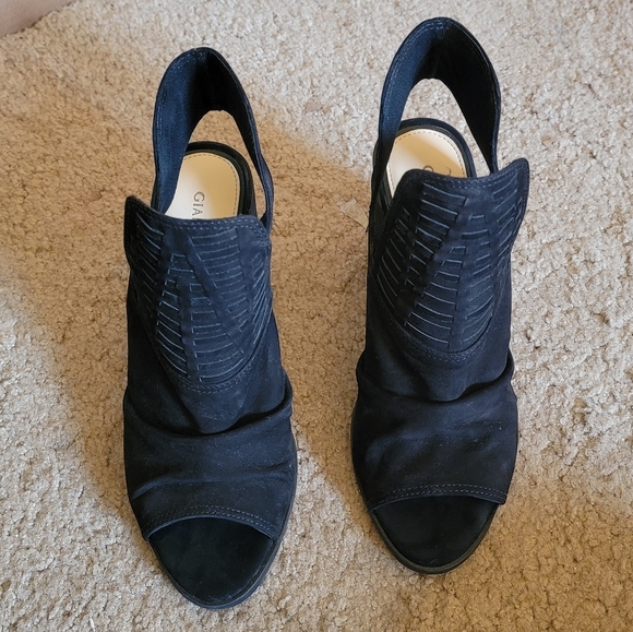 Ankle boots - Picture 2 of 2